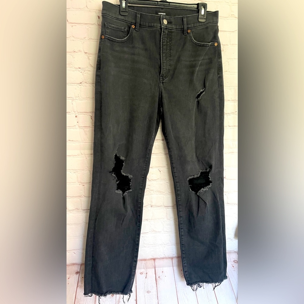 Express Modern Straight Super High Rise
